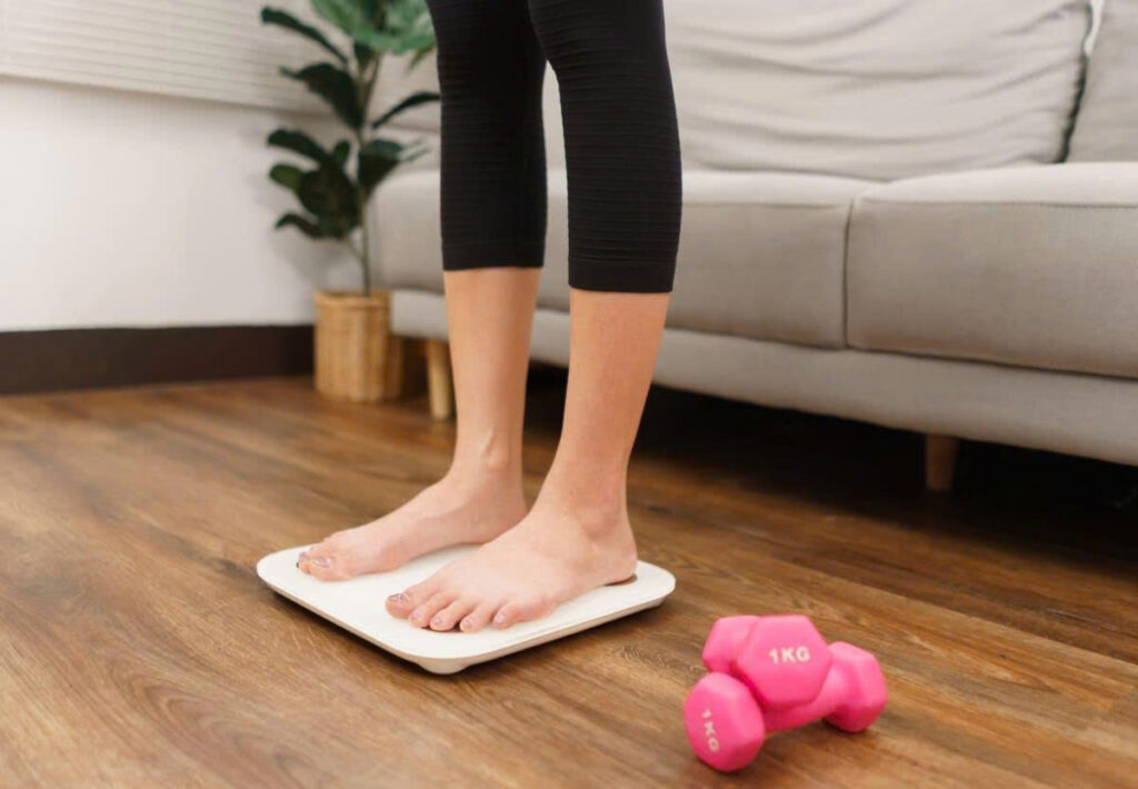 Kontrola hmotnosti: Jak si udržet zdravou váhu dlouhodobě a bez drastických diet